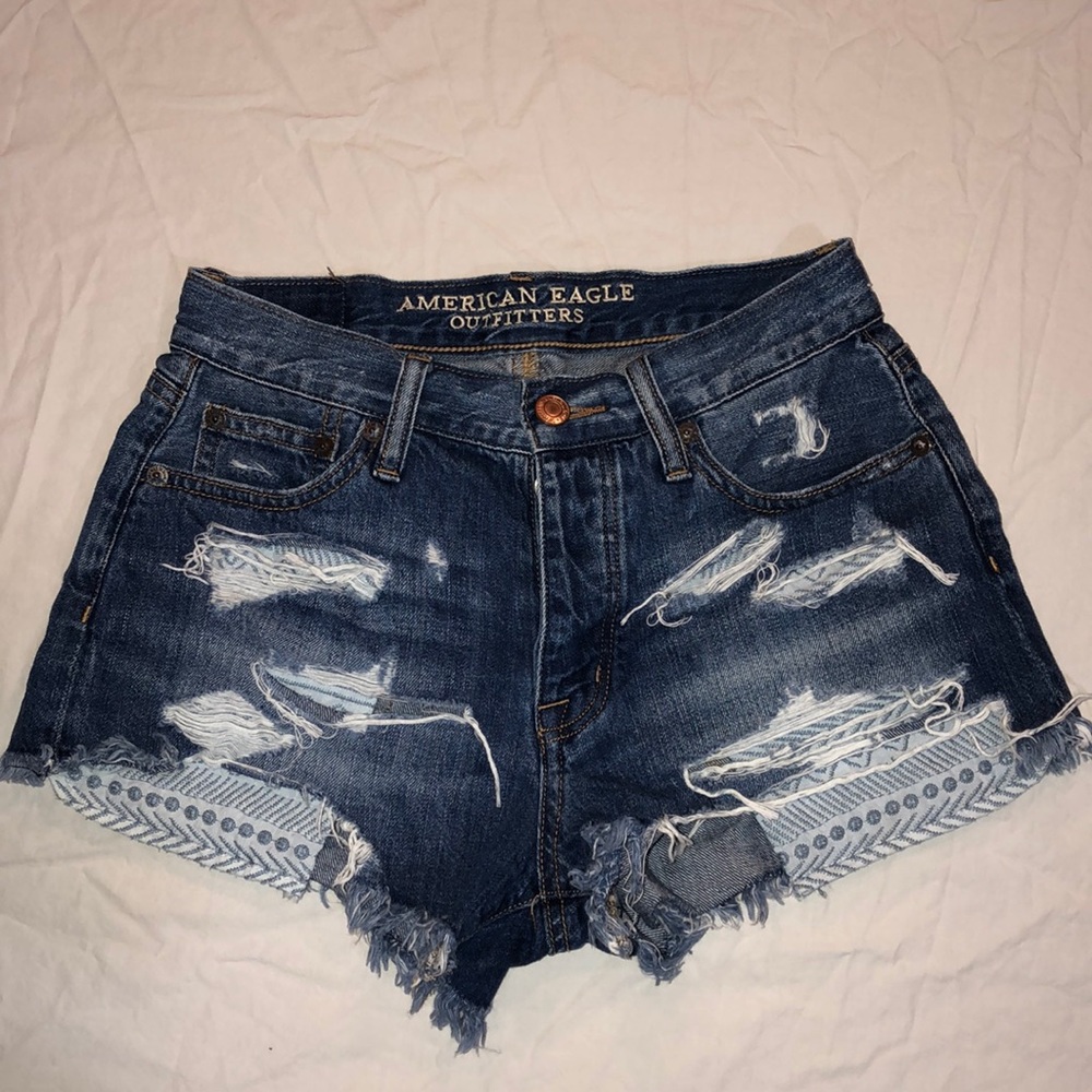 American Eagle Vintage High-Rise Festival shorts